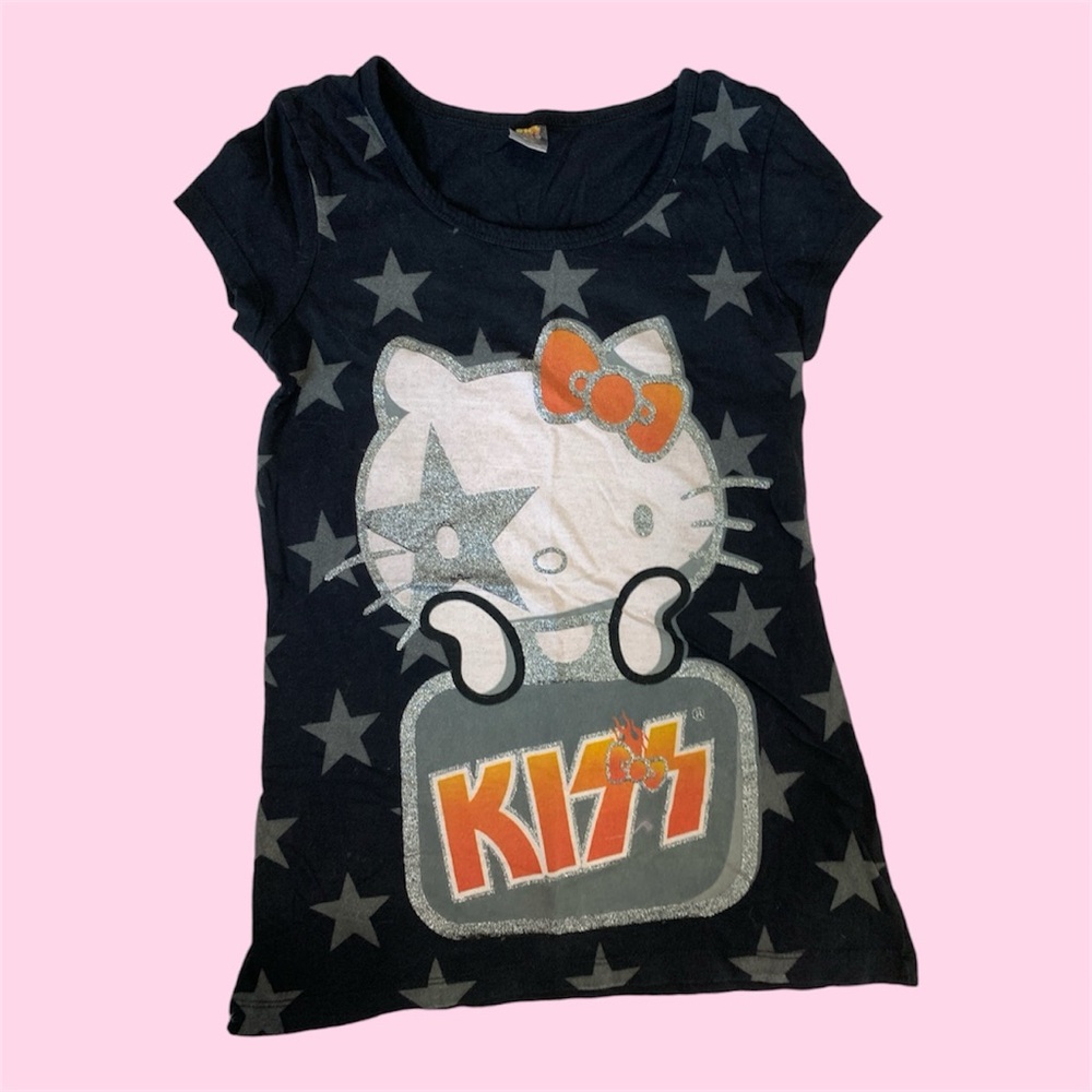 Hello kitty KISS T-shirt‼️SOLD‼️